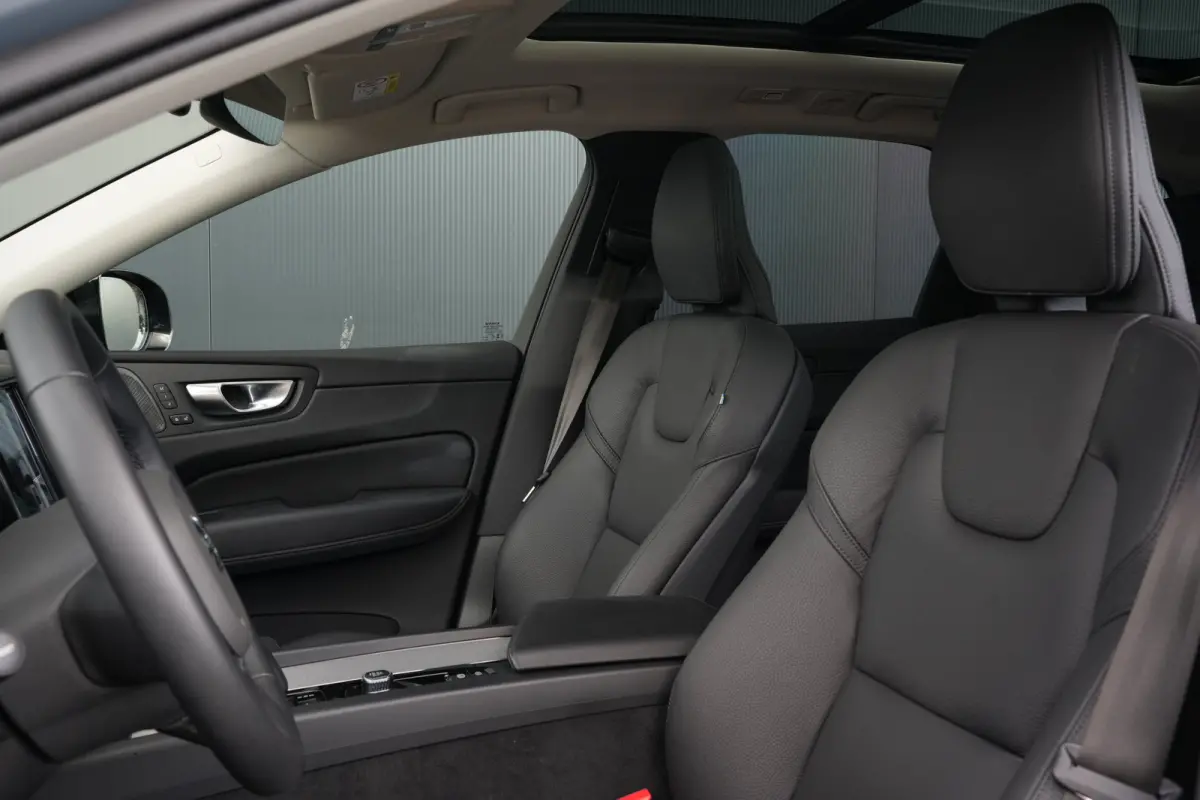 2.0 T6 350pk Plug-in hybrid AWD | 360 Camera | Stoelverwarming geheel | Harman/Kardon | Carplay | 21"