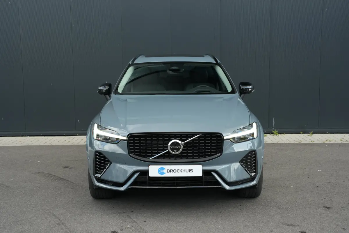 2.0 T6 350pk Plug-in hybrid AWD | 360 Camera | Stoelverwarming geheel | Harman/Kardon | Carplay | 21"