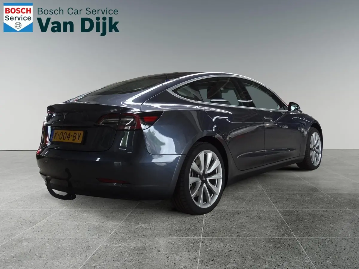 Standard RWD Plus 60 kWh Trekhaak / SOH 92.3%
