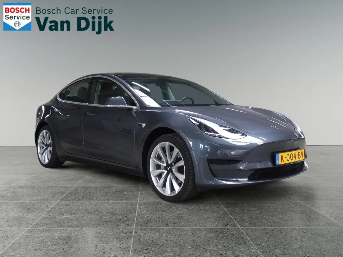 Standard RWD Plus 60 kWh Trekhaak / SOH 92.3%