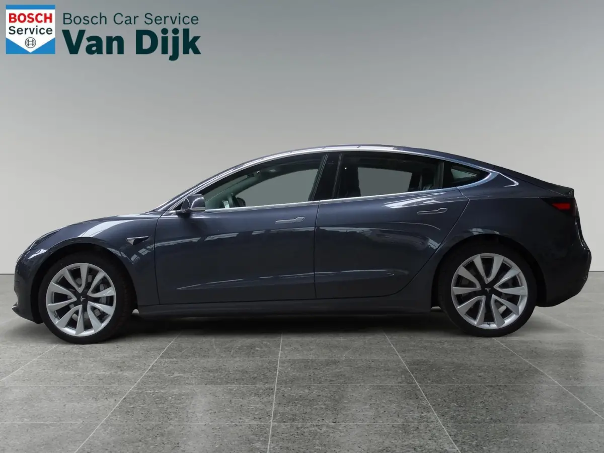 Standard RWD Plus 60 kWh Trekhaak / SOH 92.3%