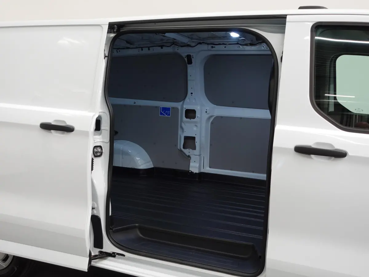 300 2.0 TDCI L2H1 Trend Nieuw Model Automaat Airco Cruise Navi PDC Camera Carplay