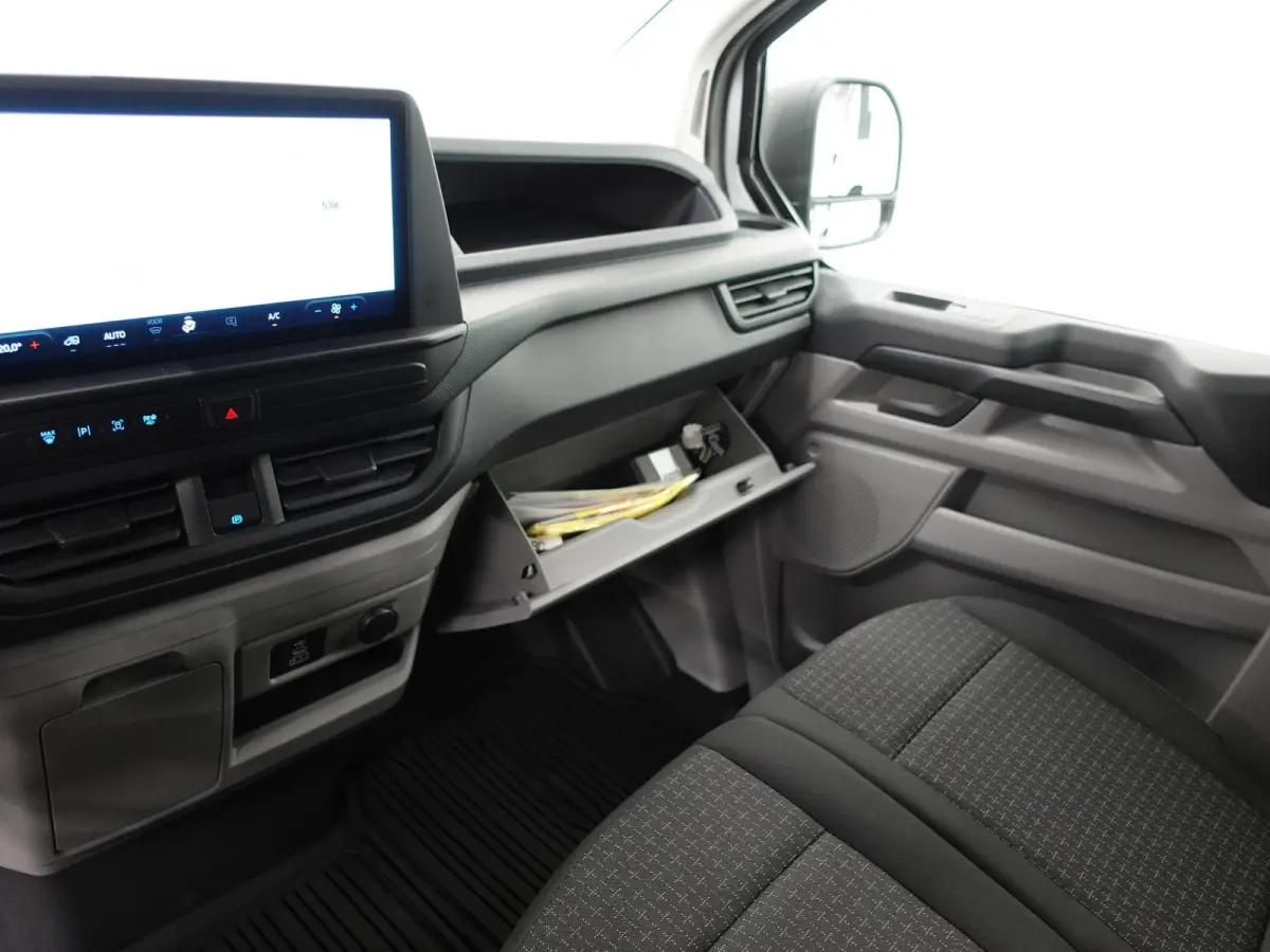 300 2.0 TDCI L2H1 Trend Nieuw Model Automaat Airco Cruise Navi PDC Camera Carplay