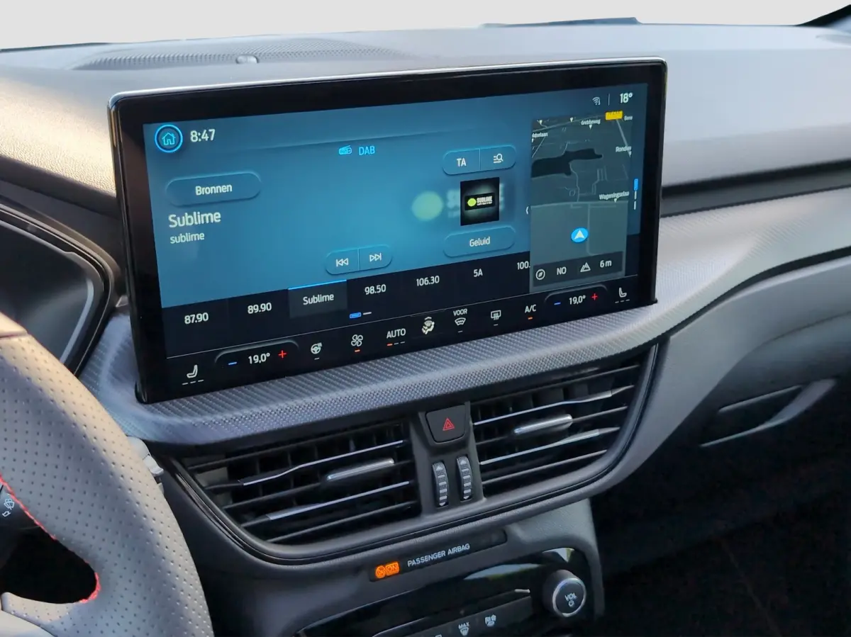 Plug-In Hybrid ST-Line X | BLACK PACK | PANO | TREKHAAK | WINTER PAKKET | PREMIUM AUDIO | Adaptieve Cruisecontrolsysteem met Stop&Go-functie | Grille zwart | Matrix-LED-koplamp
