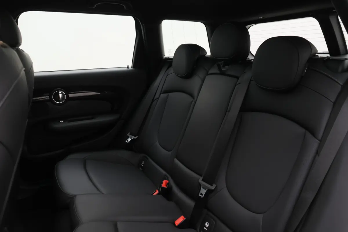 1.5 Cooper Automaat Knights Bridge Edition Leer, Panoramadak, Apple Carplay, Virtual Cockpit, LED, Cruise, Camera, 18''