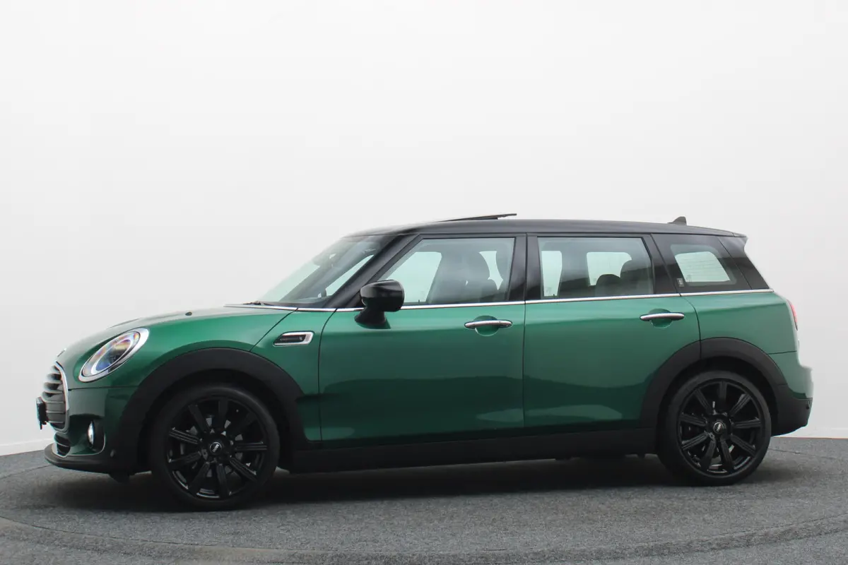 1.5 Cooper Automaat Knights Bridge Edition Leer, Panoramadak, Apple Carplay, Virtual Cockpit, LED, Cruise, Camera, 18''