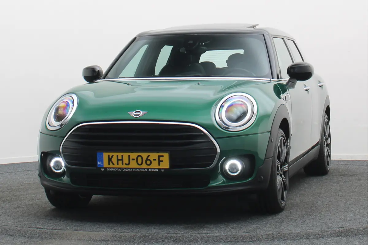 1.5 Cooper Automaat Knights Bridge Edition Leer, Panoramadak, Apple Carplay, Virtual Cockpit, LED, Cruise, Camera, 18''