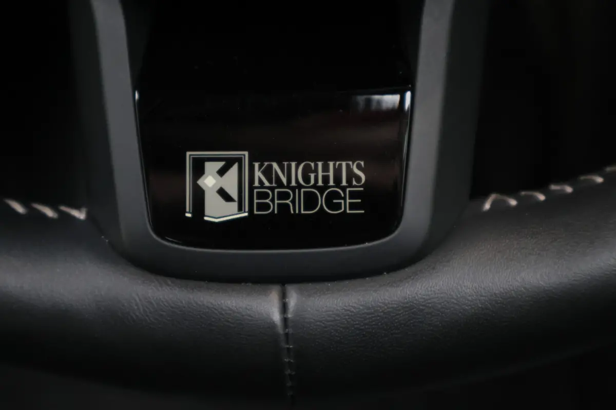 1.5 Cooper Automaat Knights Bridge Edition Leer, Panoramadak, Apple Carplay, Virtual Cockpit, LED, Cruise, Camera, 18''