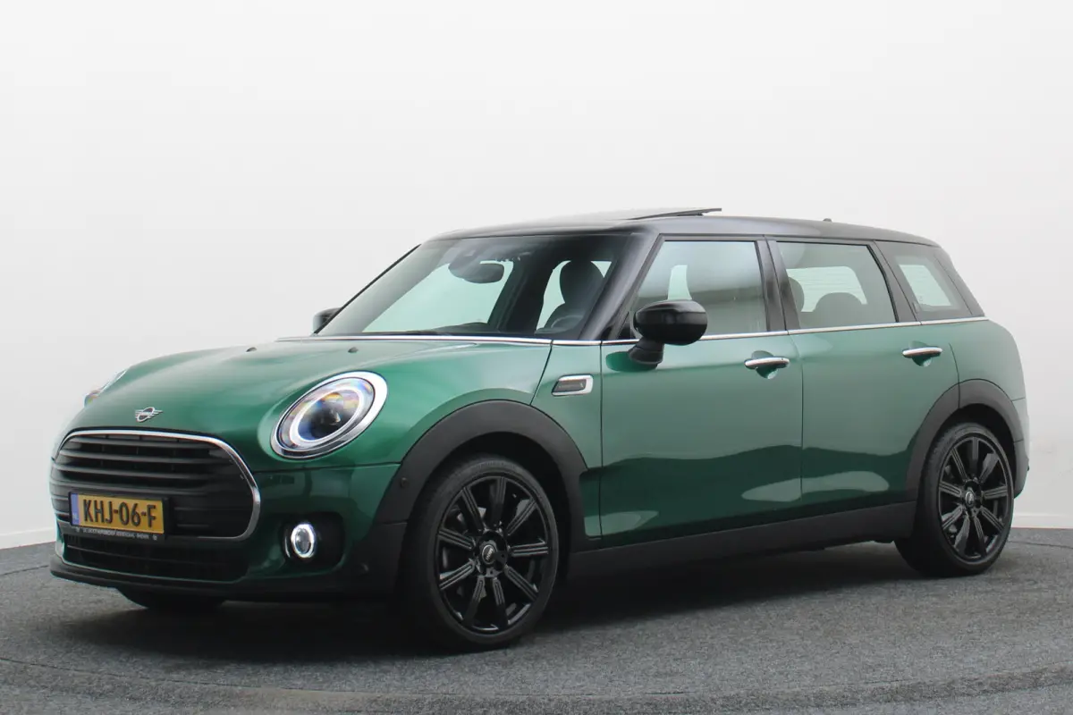 1.5 Cooper Automaat Knights Bridge Edition Leer, Panoramadak, Apple Carplay, Virtual Cockpit, LED, Cruise, Camera, 18''