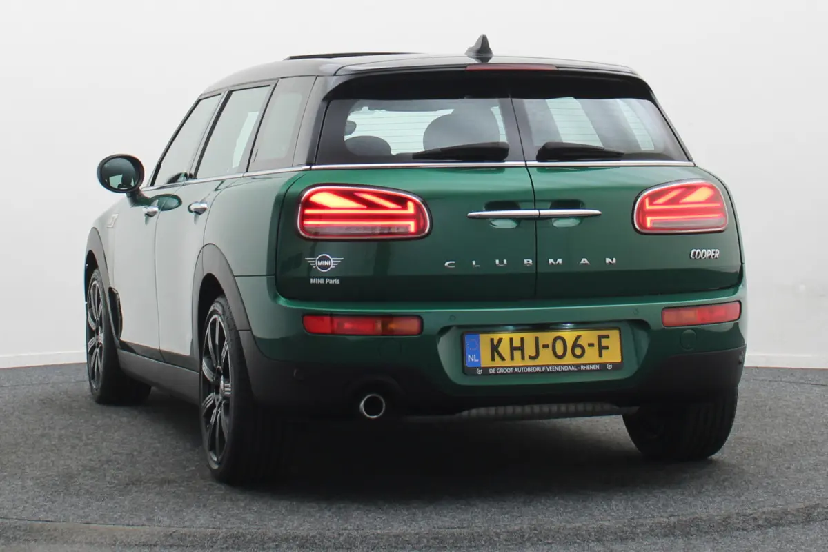 1.5 Cooper Automaat Knights Bridge Edition Leer, Panoramadak, Apple Carplay, Virtual Cockpit, LED, Cruise, Camera, 18''