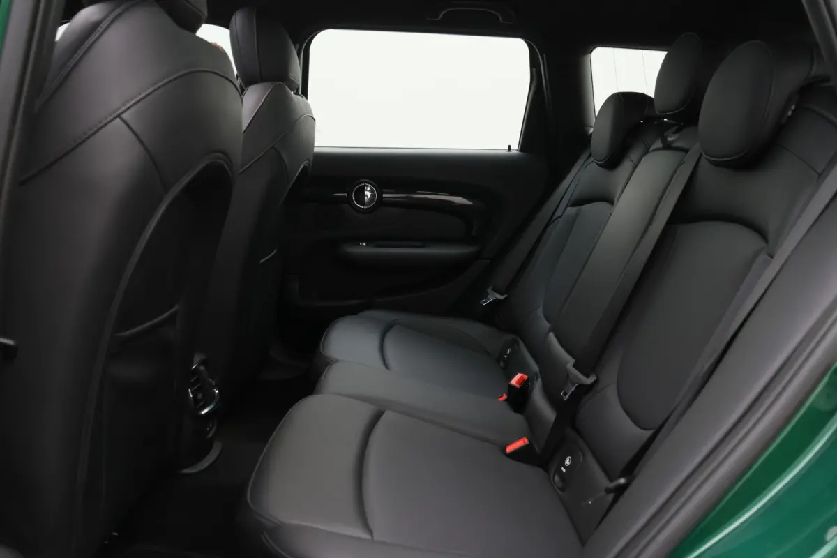 1.5 Cooper Automaat Knights Bridge Edition Leer, Panoramadak, Apple Carplay, Virtual Cockpit, LED, Cruise, Camera, 18''