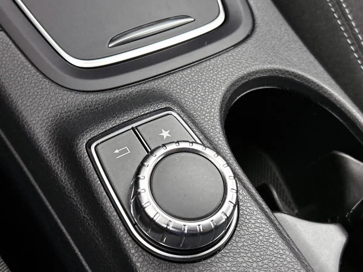 180 Ambition | AUTOMAAT | NAVIGATIE | AIRCO | CRUISE CONTROL | LED | PARKEERSENSOREN |