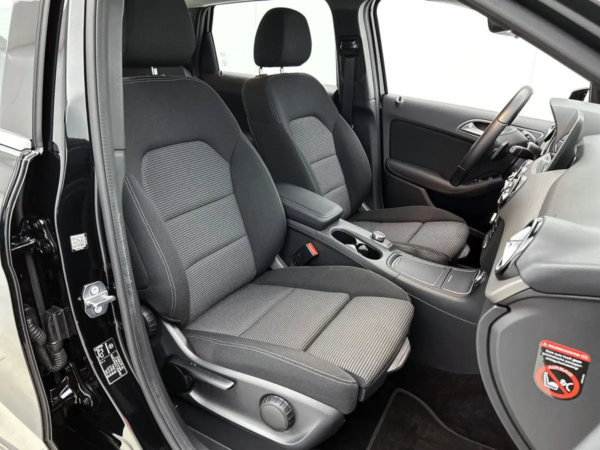 180 Ambition | AUTOMAAT | NAVIGATIE | AIRCO | CRUISE CONTROL | LED | PARKEERSENSOREN |