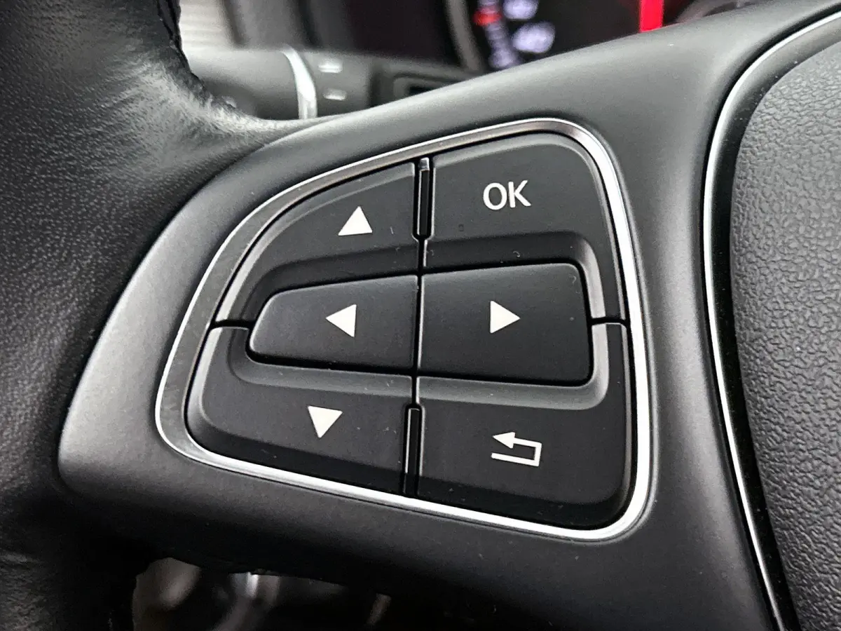 180 Ambition | AUTOMAAT | NAVIGATIE | AIRCO | CRUISE CONTROL | LED | PARKEERSENSOREN |