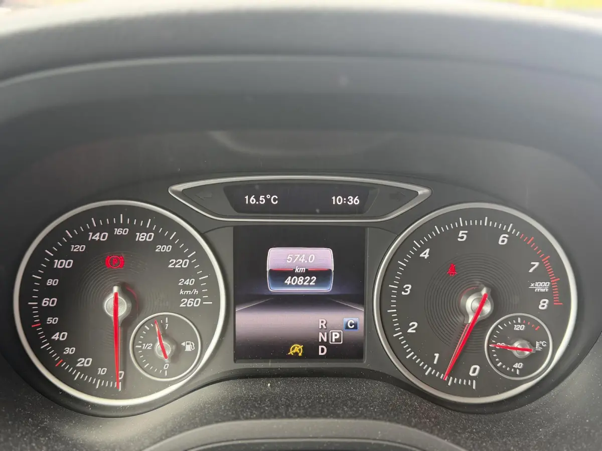 180 Ambition | WORDT VERWACHT | AUTOMAAT | NAVIGATIE | AIRCO | CRUISE CONTROL | LED |