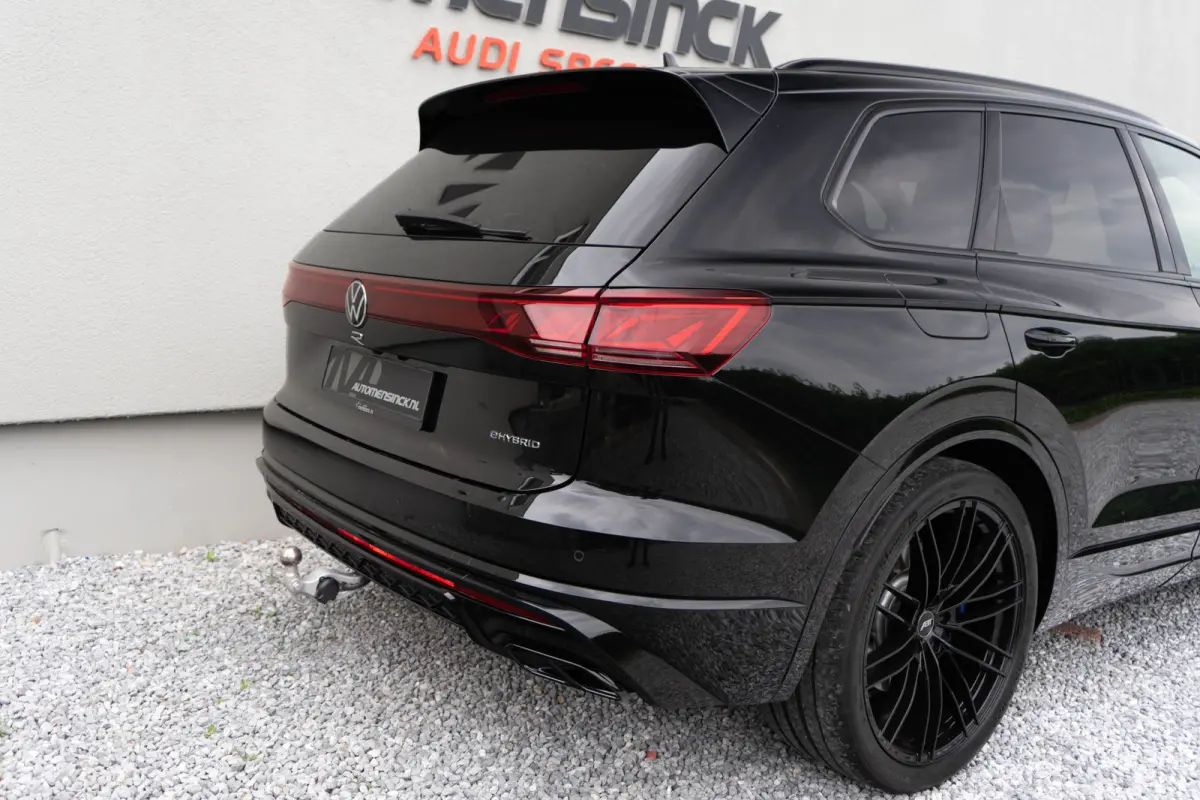 3.0 TSI eHybrid 4MOTION R / 5 Jaar Fabrieksgarantie/ Puglia/ Standkachel/ Luchtvering/ Adaptive Cruise Control/ Panoramadak/ 340kW (461PK)