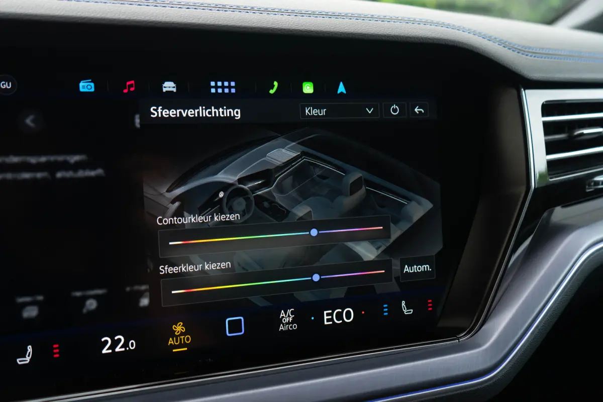 3.0 TSI eHybrid 4MOTION R / 5 Jaar Fabrieksgarantie/ Puglia/ Standkachel/ Luchtvering/ Adaptive Cruise Control/ Panoramadak/ 340kW (461PK)