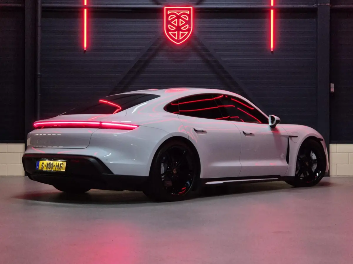 93kWh Performance Plus |PASM|FABRIEKSG.|5-ZITS|21"
