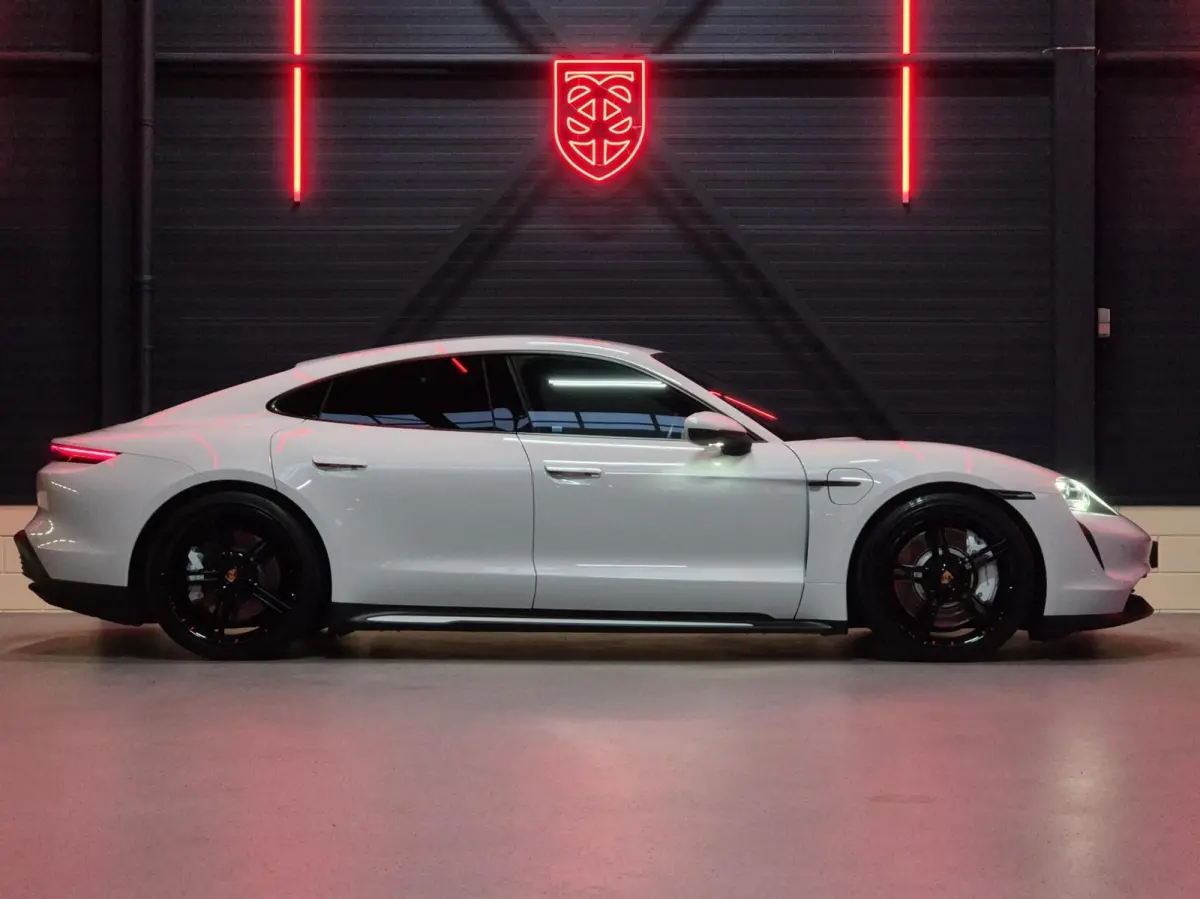 93kWh Performance Plus |PASM|FABRIEKSG.|5-ZITS|21"