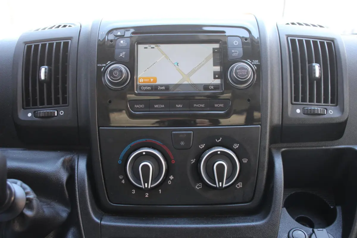 2.0 HDI 130 pk L4 Kipper Airco, Navi Cruise Control, LxBxH 300x200x40 cm