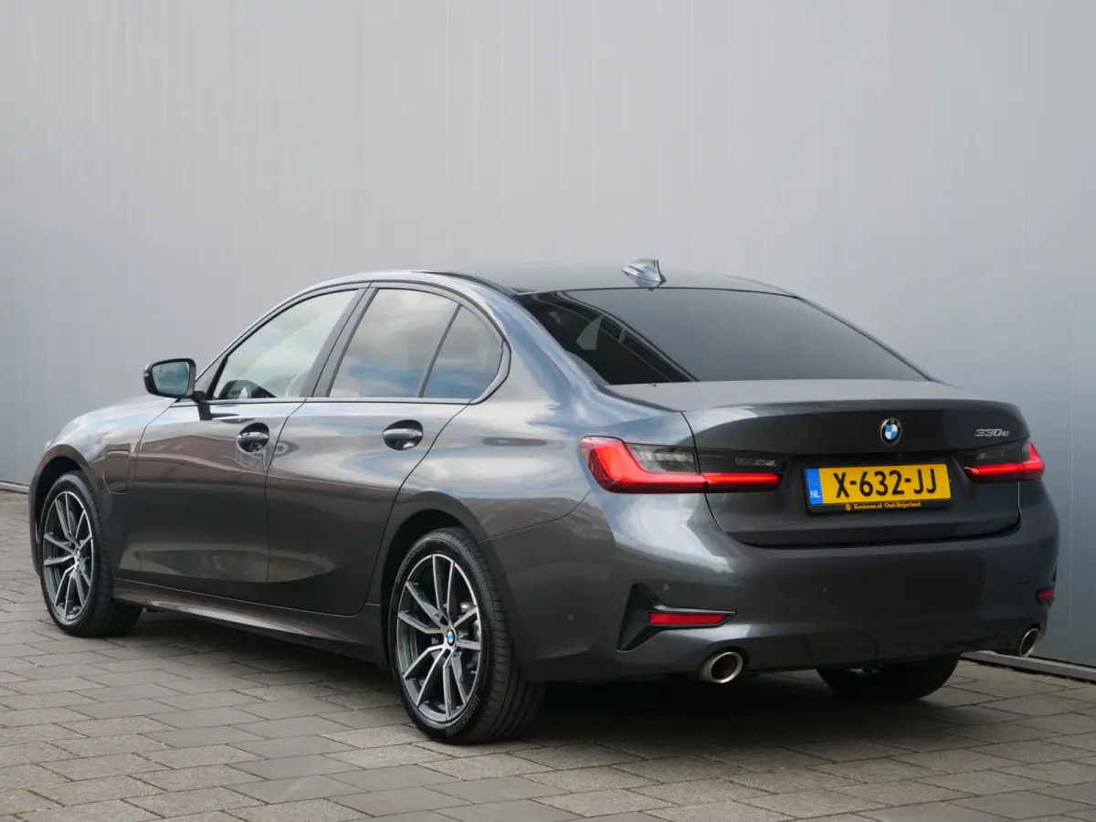 330e High Executive 292Pk Automaat Apple Carplay / Adaptive Cruise / Head-up Display