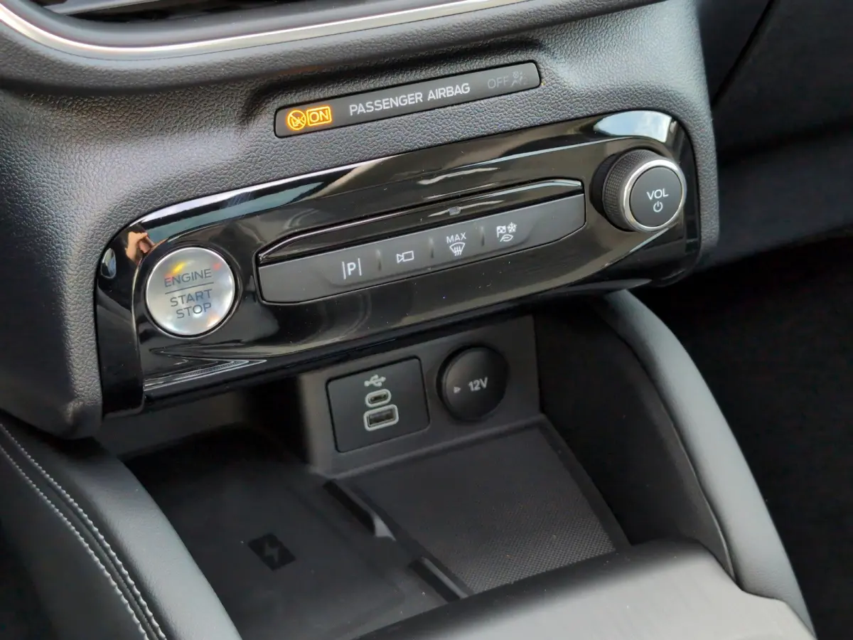 Plug-In Hybrid Active X | TREKHAAK | PANO | PREMIUM AUDIO | MATRIX LED | Matrix-LED-koplamp | Panoramisch zonnedak elektrisch | Sound-systeem Bang & Olufsen Play