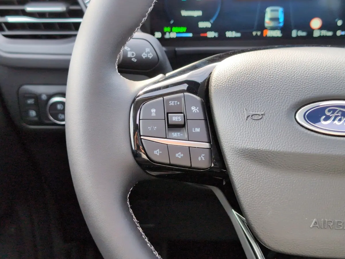 Plug-In Hybrid Active X | TREKHAAK | PANO | PREMIUM AUDIO | MATRIX LED | Matrix-LED-koplamp | Panoramisch zonnedak elektrisch | Sound-systeem Bang & Olufsen Play