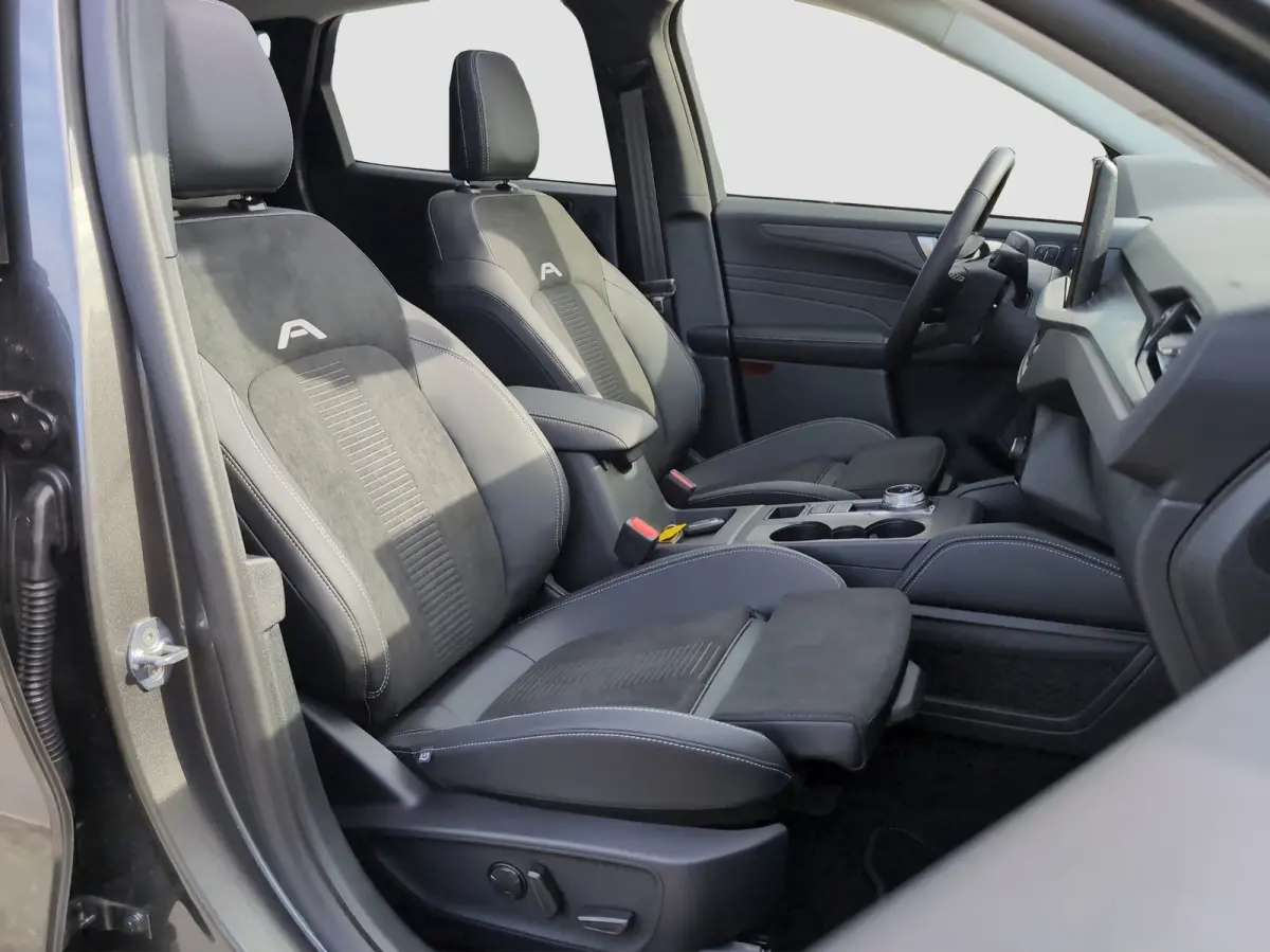 Plug-In Hybrid Active X | TREKHAAK | PANO | PREMIUM AUDIO | MATRIX LED | Matrix-LED-koplamp | Panoramisch zonnedak elektrisch | Sound-systeem Bang & Olufsen Play
