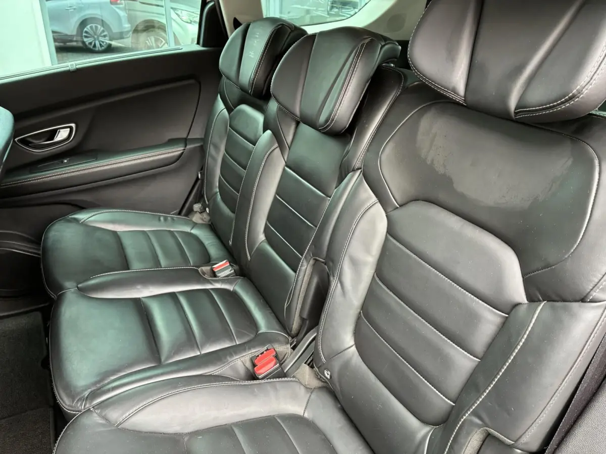 1.2 TCe Intens 7 Persoons CarPlay 2018 vol opties leer massage nw distributieriem eerste eigenaar