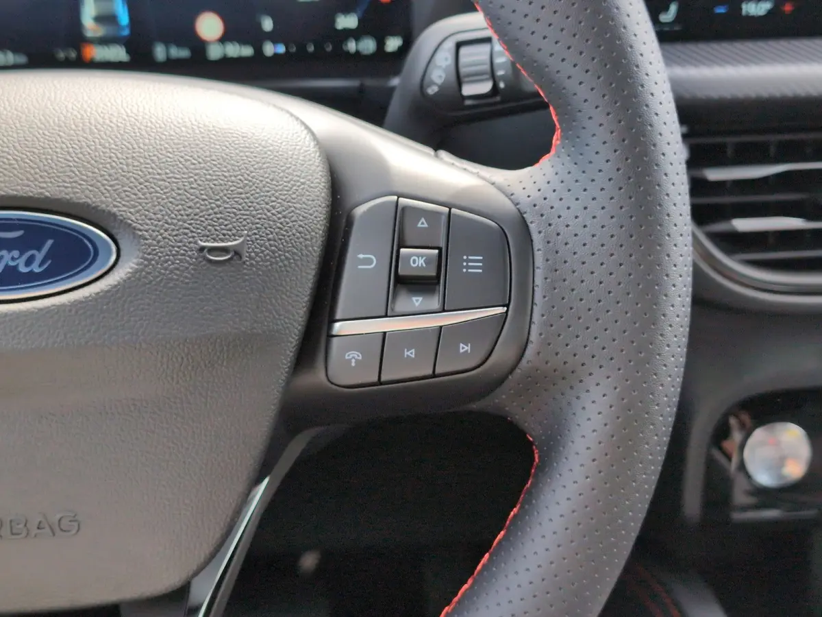Plug-In Hybrid ST-Line | TREKHAAK | WINTER PAKKET | ADAPTIEVE CRUISE CONTROL | DRAADLOZE CARPLAY | Achteruitrijcamera | Adaptive cruisecontrol (Adaptive Cruise Control) | Stoelverwarming ach