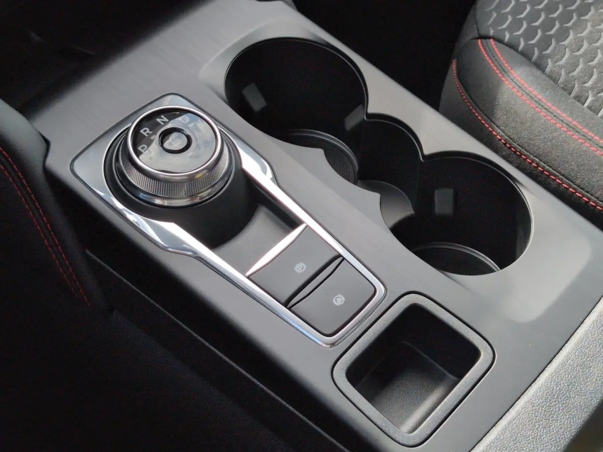 Plug-In Hybrid ST-Line | TREKHAAK | WINTER PAKKET | ADAPTIEVE CRUISE CONTROL | DRAADLOZE CARPLAY | Achteruitrijcamera | Adaptive cruisecontrol (Adaptive Cruise Control) | Stoelverwarming ach