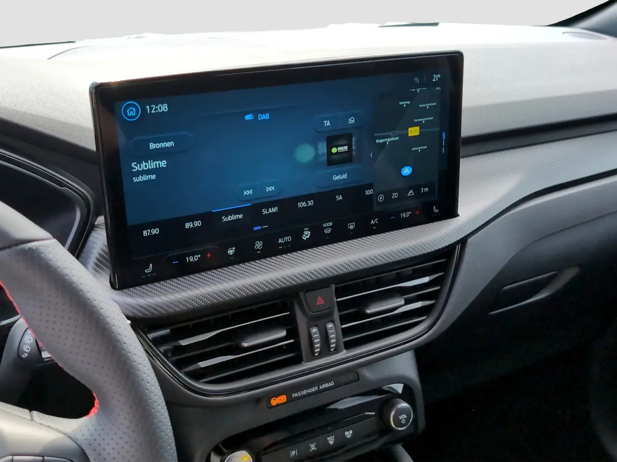 Plug-In Hybrid ST-Line | TREKHAAK | WINTER PAKKET | ADAPTIEVE CRUISE CONTROL | DRAADLOZE CARPLAY | Achteruitrijcamera | Adaptive cruisecontrol (Adaptive Cruise Control) | Stoelverwarming ach