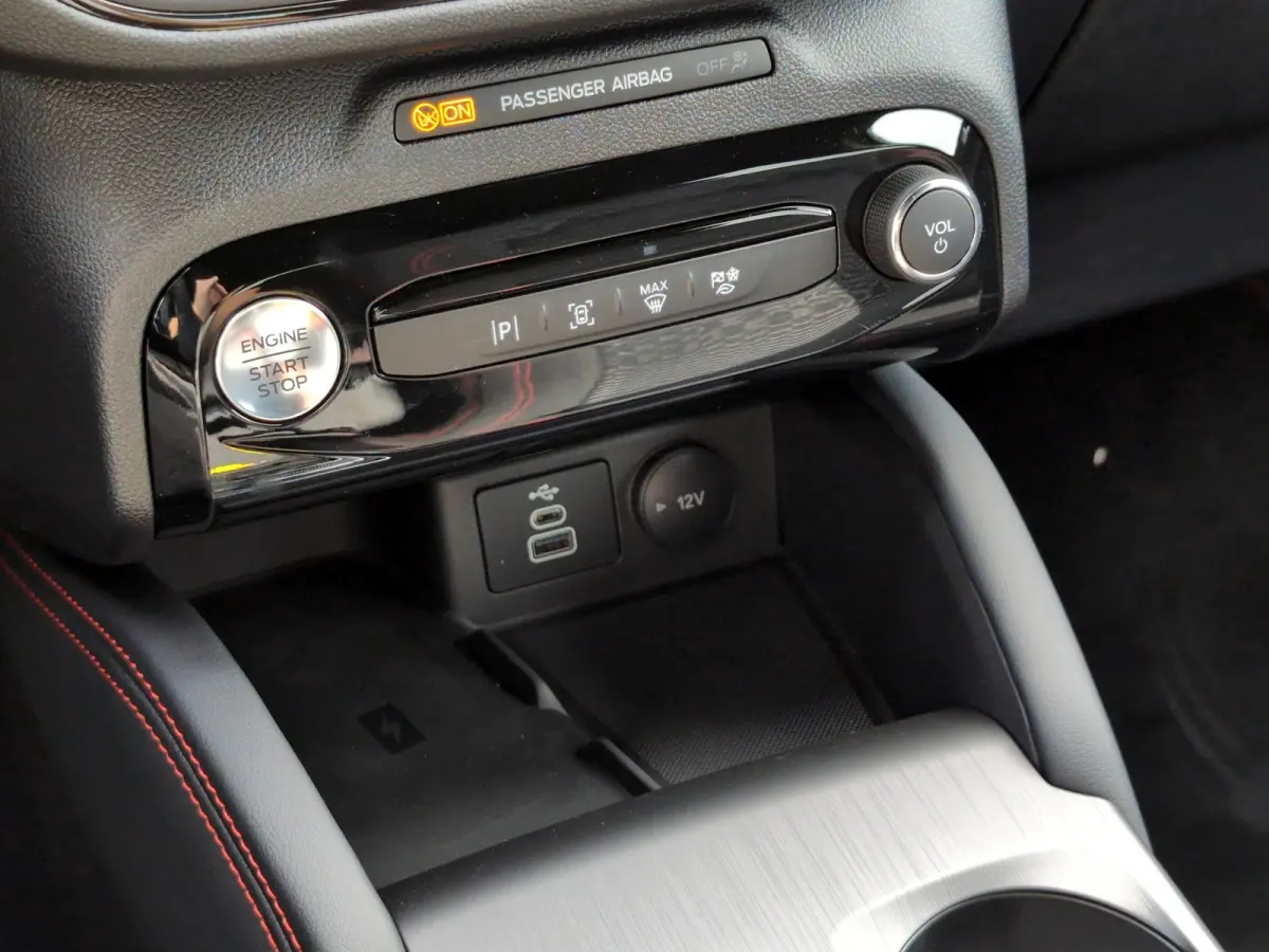Plug-In Hybrid ST-Line | TREKHAAK | WINTER PAKKET | ADAPTIEVE CRUISE CONTROL | DRAADLOZE CARPLAY | Achteruitrijcamera | Adaptive cruisecontrol (Adaptive Cruise Control) | Stoelverwarming ach