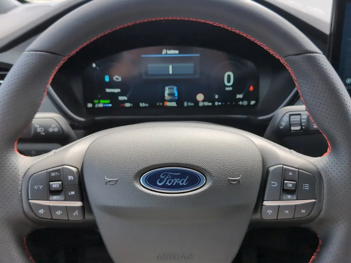 Plug-In Hybrid ST-Line | TREKHAAK | WINTER PAKKET | ADAPTIEVE CRUISE CONTROL | DRAADLOZE CARPLAY | Achteruitrijcamera | Adaptive cruisecontrol (Adaptive Cruise Control) | Stoelverwarming ach
