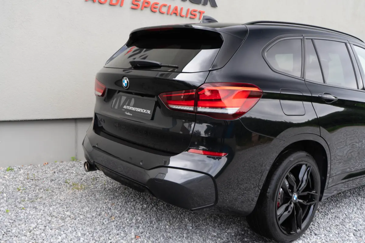 xDrive25e High Executive Edition / M-Sport/ Virtual Cockpit/ Afneembare Trekhaak/ 93kW (126PK)