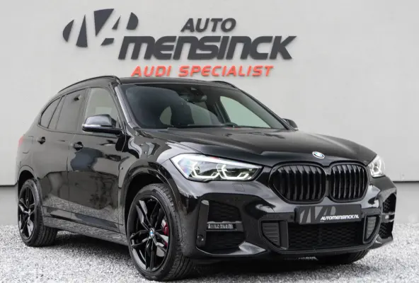 xDrive25e High Executive Edition / M-Sport/ Virtual Cockpit/ Afneembare Trekhaak/ 93kW (126PK)