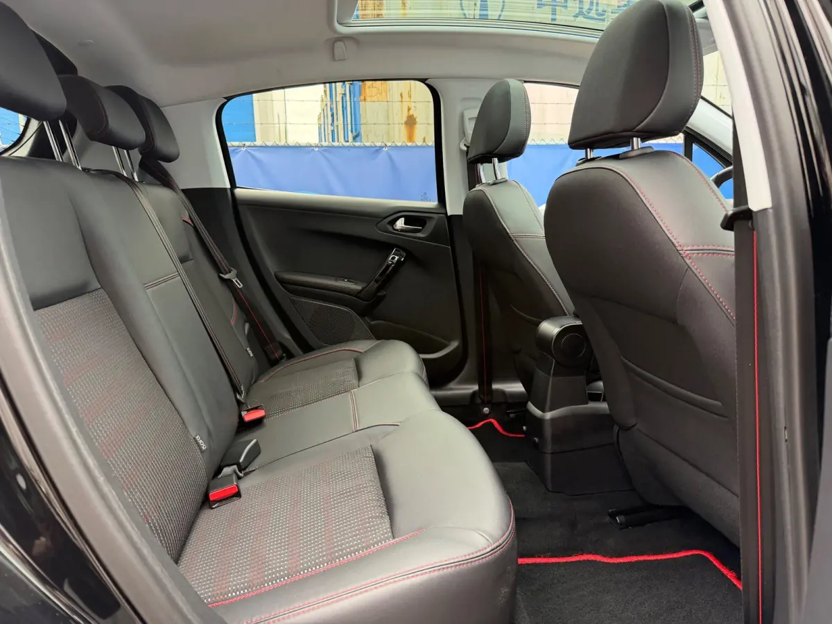 1.2 PureTech GT-line|Distributie VV|Pano|Camera|Navi|Climate|HalfLeder|Cruise|PDC|LMV|Apk tot 01-07-2027|