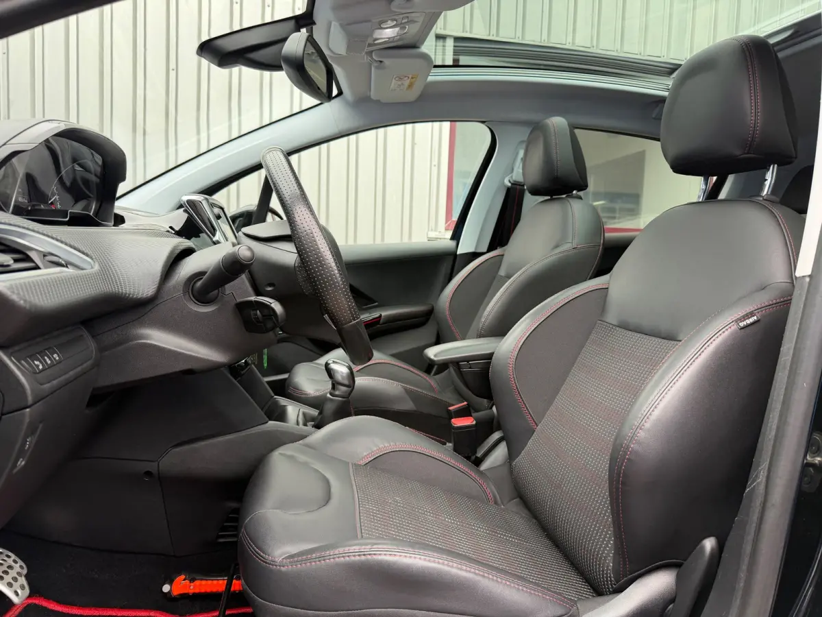 1.2 PureTech GT-line|Distributie VV|Pano|Camera|Navi|Climate|HalfLeder|Cruise|PDC|LMV|Apk tot 01-07-2027|