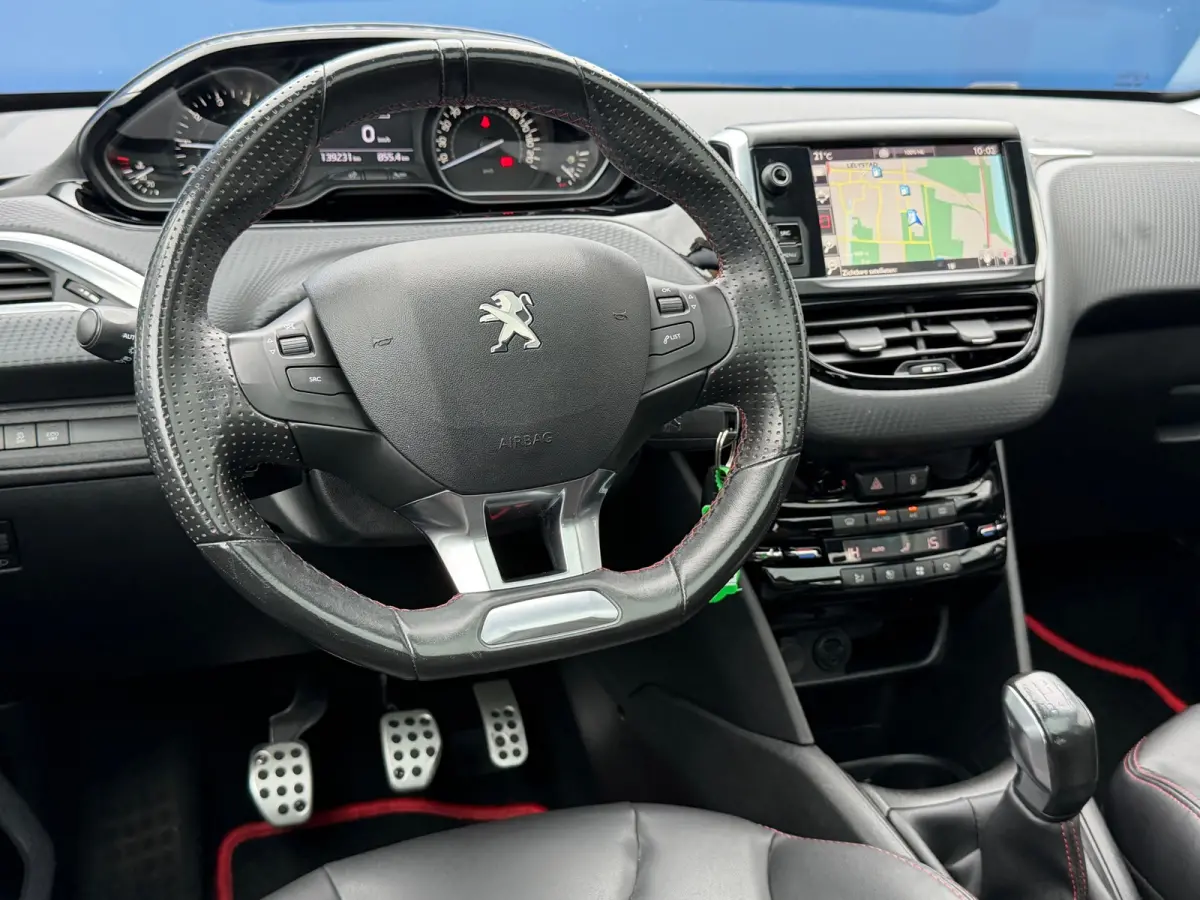 1.2 PureTech GT-line|Distributie VV|Pano|Camera|Navi|Climate|HalfLeder|Cruise|PDC|LMV|Apk tot 01-07-2027|