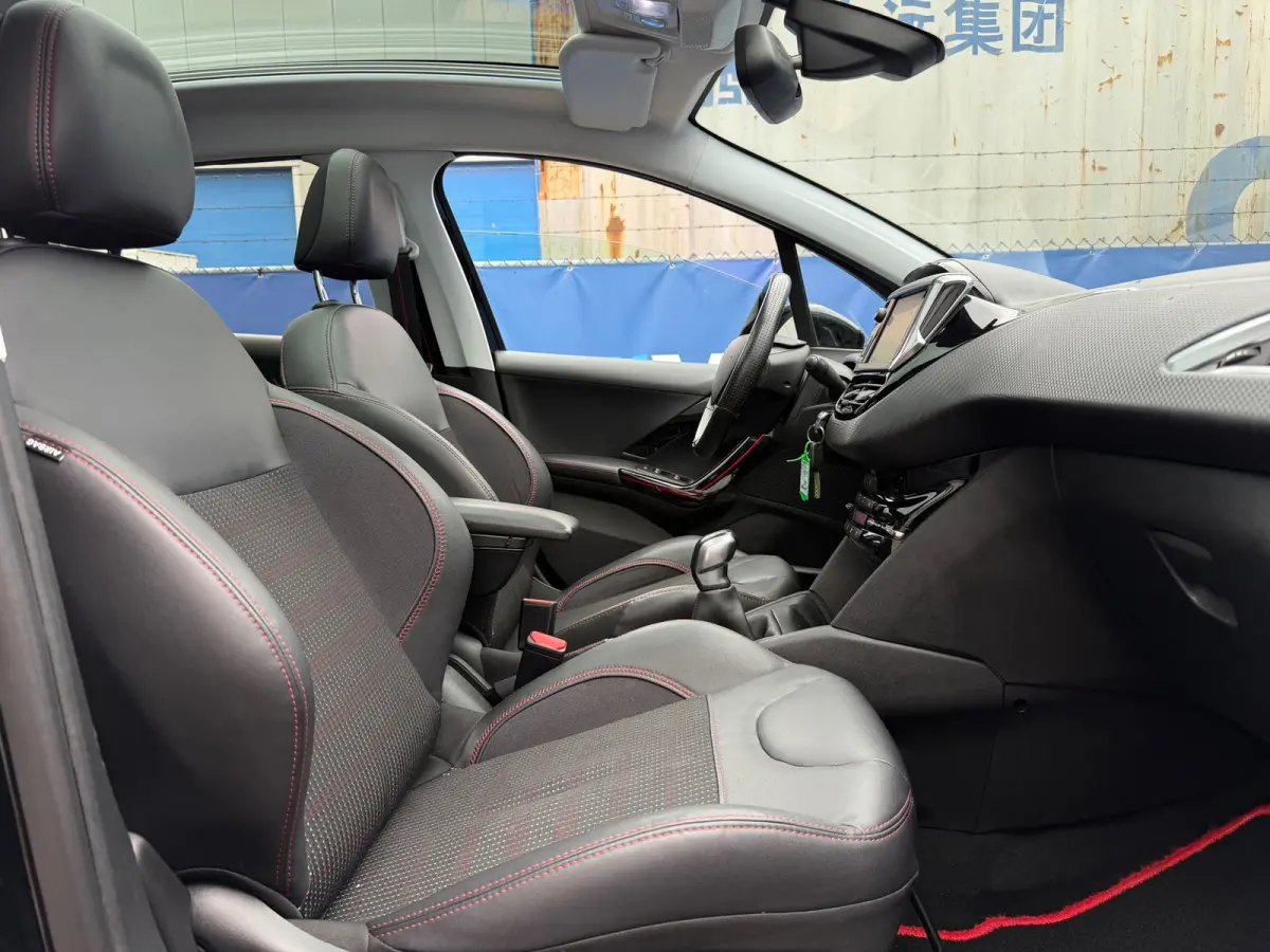 1.2 PureTech GT-line|Distributie VV|Pano|Camera|Navi|Climate|HalfLeder|Cruise|PDC|LMV|Apk tot 01-07-2027|