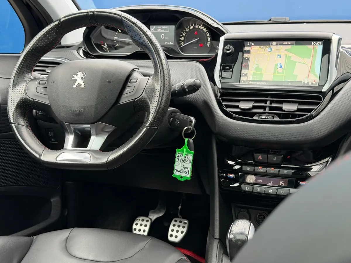1.2 PureTech GT-line|Distributie VV|Pano|Camera|Navi|Climate|HalfLeder|Cruise|PDC|LMV|Apk tot 01-07-2027|