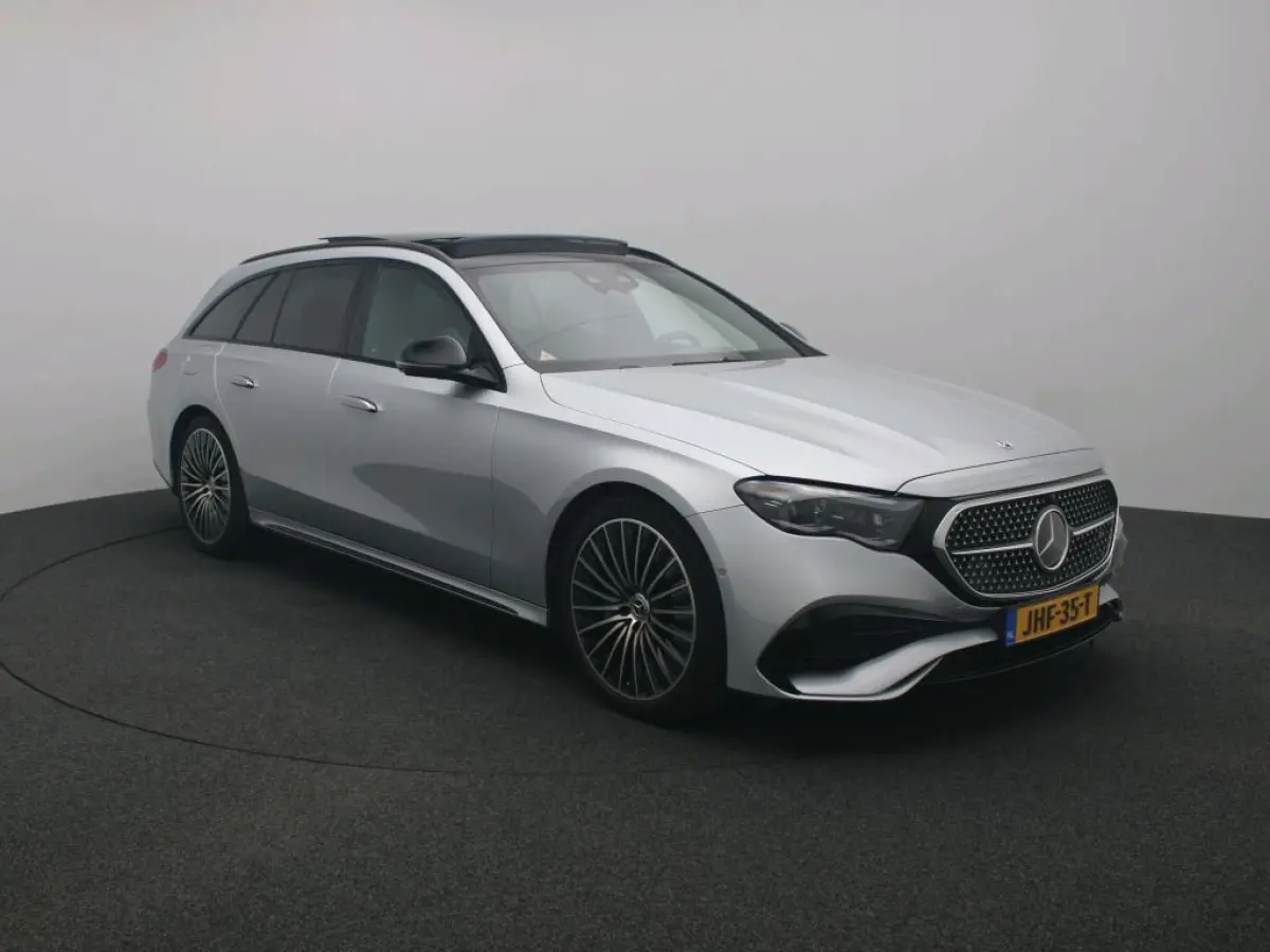 300 e Sport Edition / Panorama-dak / Memory-Stoelen / Stoel-Ventilatie / Superscreen /