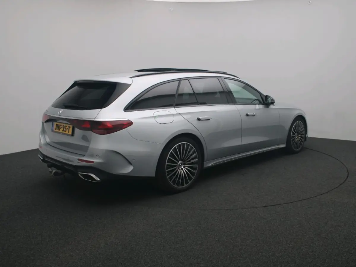 300 e Sport Edition / Panorama-dak / Memory-Stoelen / Stoel-Ventilatie / Superscreen /