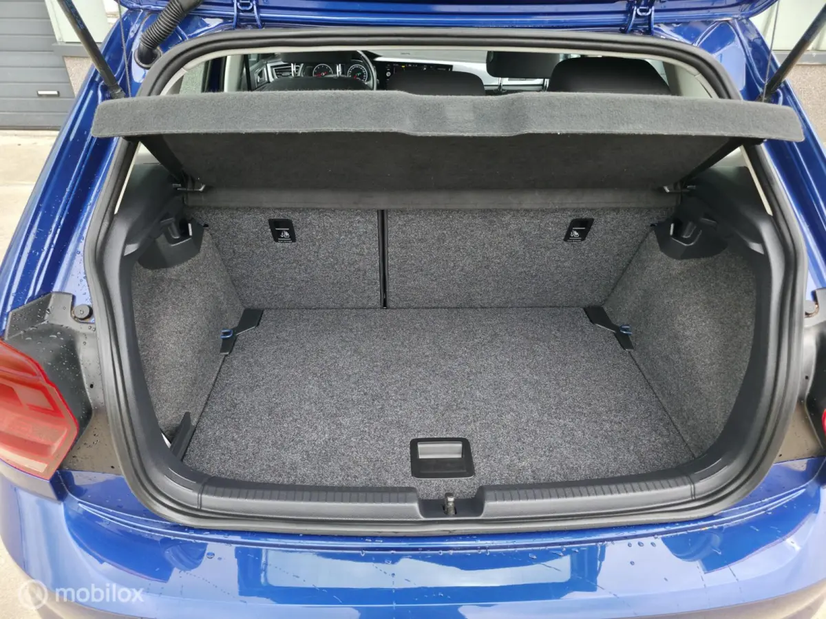 1.0 TSI R-Line / Navi / Camera / Carplay