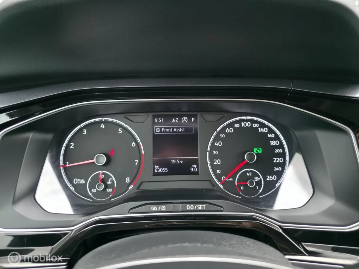 1.0 TSI R-Line / Navi / Camera / Carplay