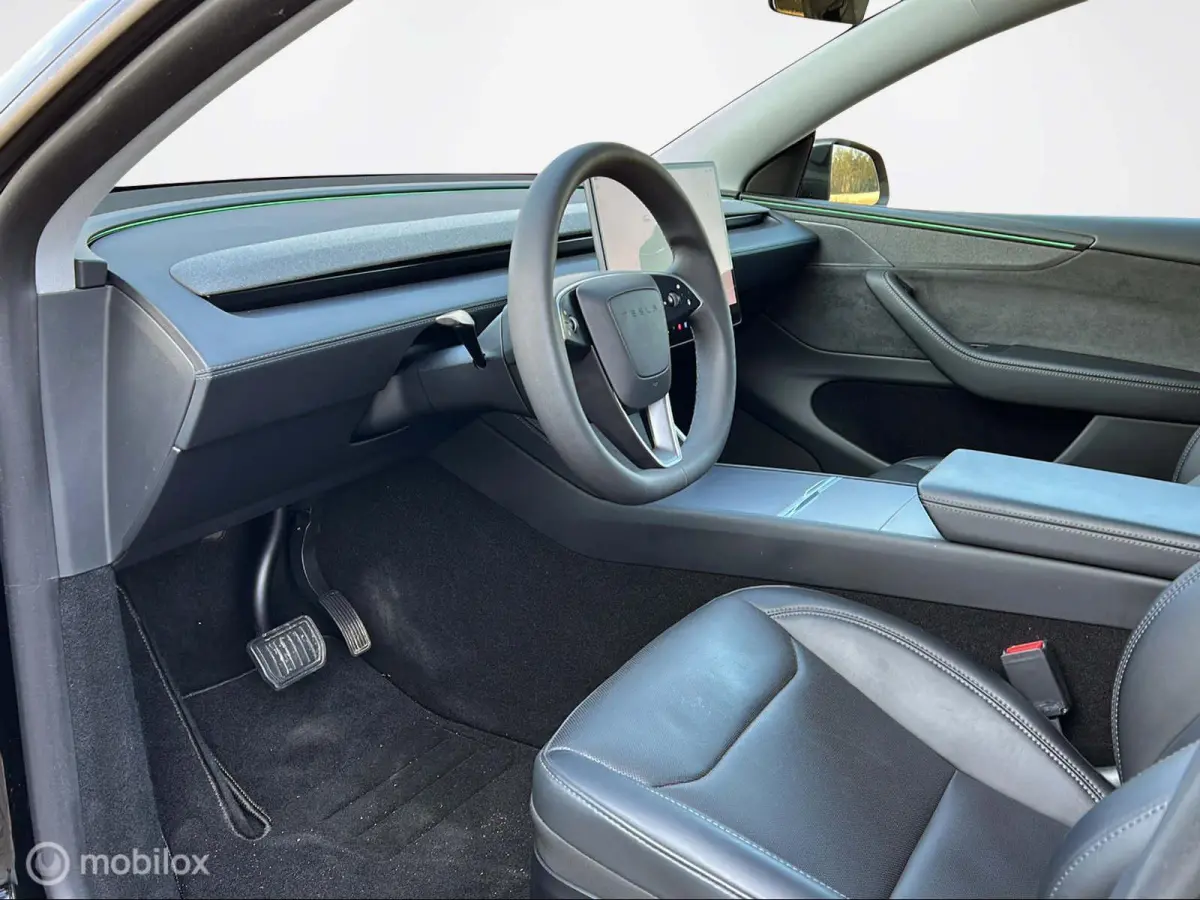 Premium Long Range AWD 78 kWh NIEUW!! 889KM