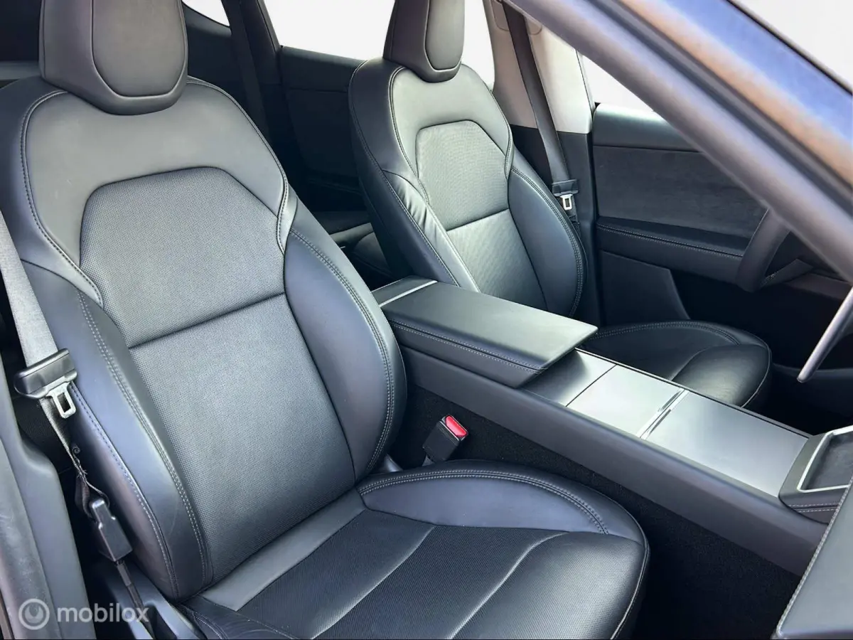 Premium Long Range AWD 78 kWh NIEUW!! 889KM