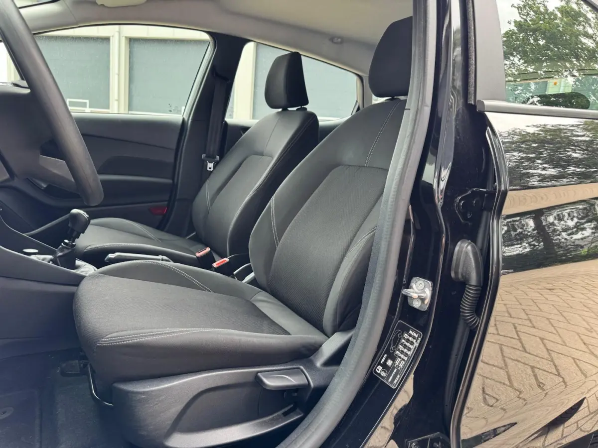 1.0 EcoBoost Connected | LED | CarPlay | Navigatie | DAB | Cruise | Airco