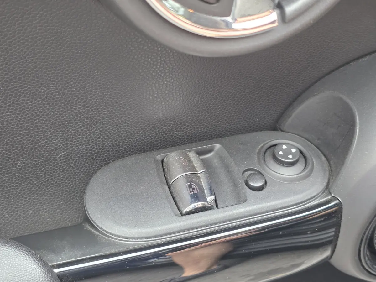 1.5 Cooper Chili / CARPLAY / AIRCO
