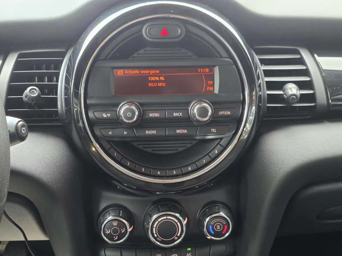 1.5 Cooper Chili / CARPLAY / AIRCO